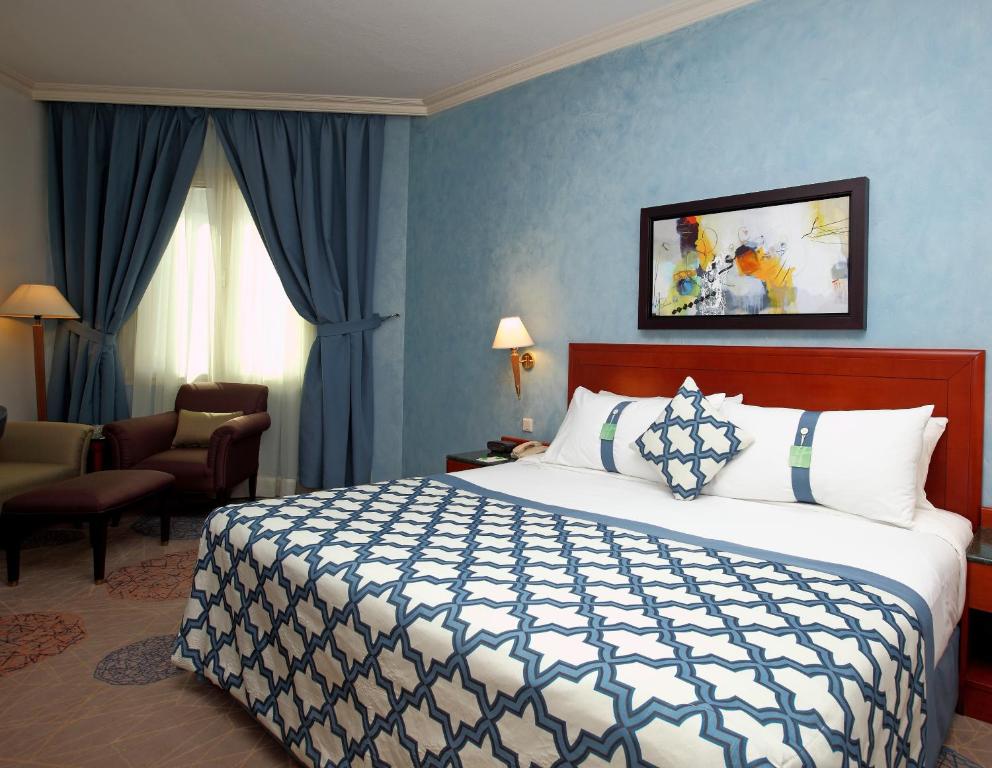 KING BED NON SMOKING ROOM